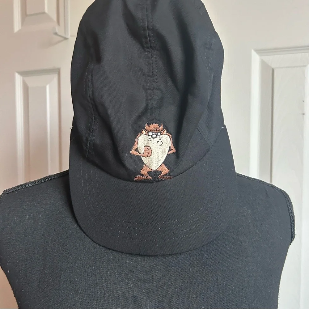 VINTAGE Looney Tunes Tasmanian Devil black stretch back embroidered black hat - Picture 5 of 5
